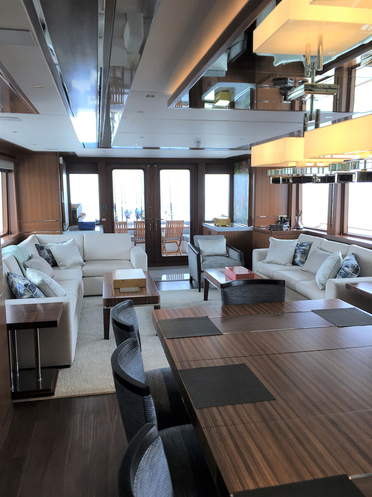 yacht saloon tables